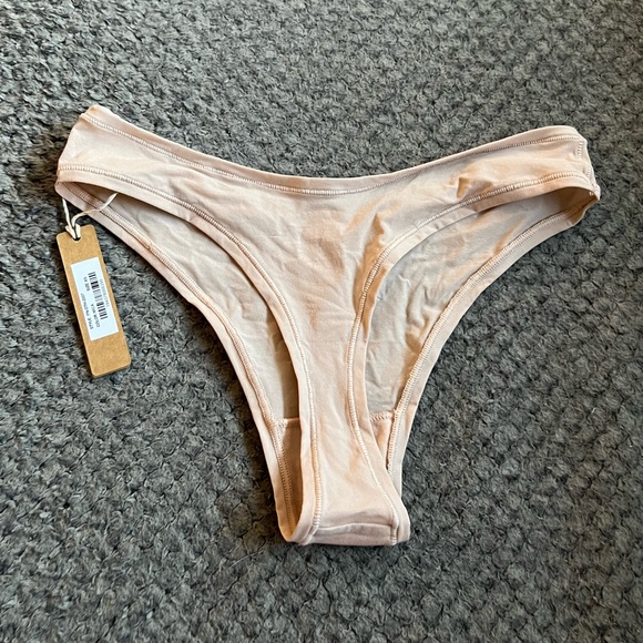 Skims dipped front thong - Picture 4 of 5